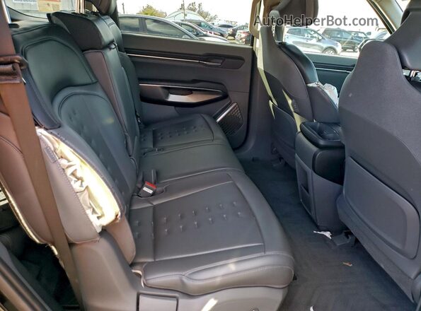 KNDAFFS53R6023281 2024 KIA EV9 Black Rear interior view