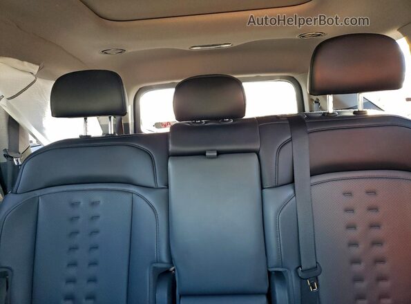 KNDAFFS53R6023281 2024 KIA EV9 Black Rear seats view