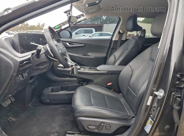 KNDC34LA4N5031052 2022 KIA EV6 Gray Vista interior delantera