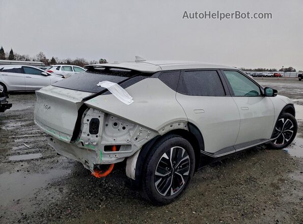 KNDC34LA8N5081033 2022 KIA EV6 Tan Trasero derecho