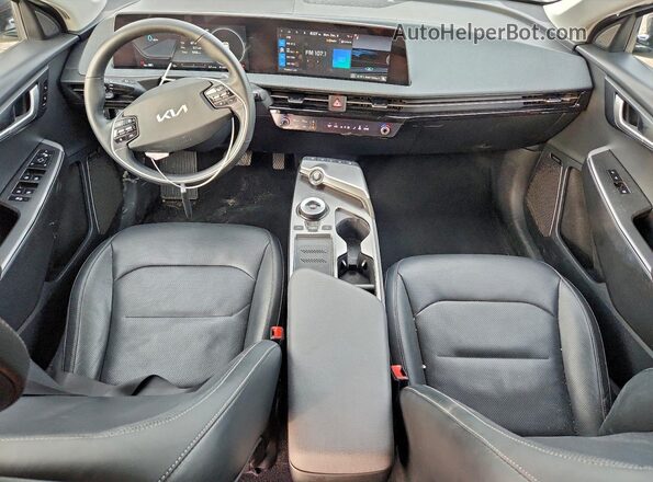 KNDC3DLC2N5030046 2022 KIA EV6 Beige Vista del salpicadero