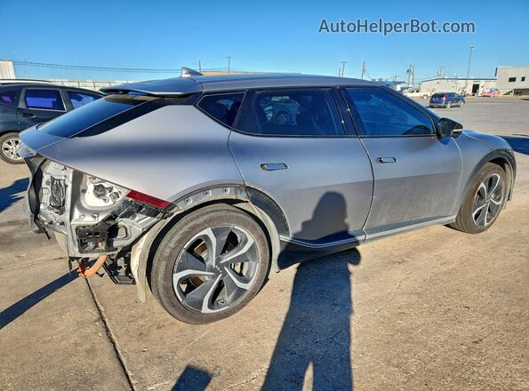 KNDC3DLC2N5041774 2022 KIA EV6 Gray Trasero derecho