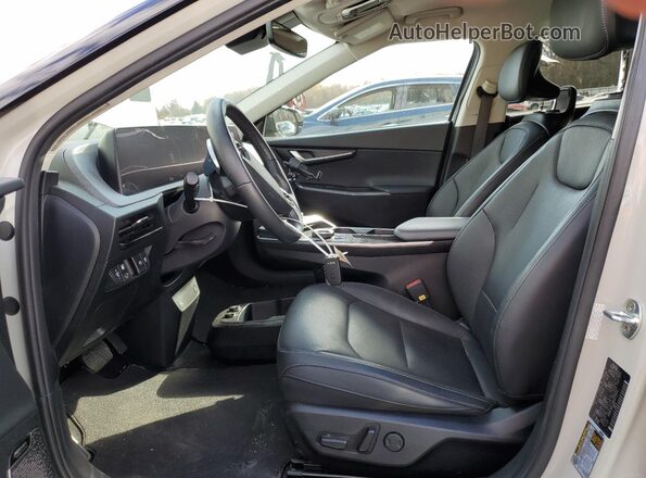 KNDC3DLC6N5073532 2022 KIA EV6 Cream Front interior view