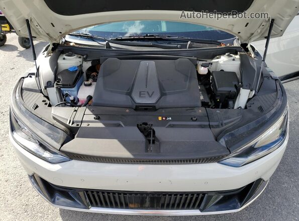 KNDC3DLC6N5073532 2022 KIA EV6 Cream Rear interior view