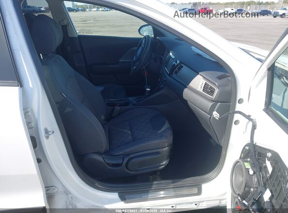 KNDCB3LC1J5204633 2018 KIA NIRO White Vista interior delantera