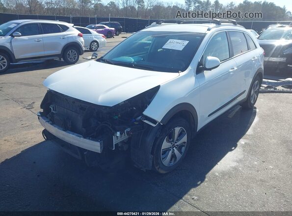 KNDCB3LC1J5204633 2018 KIA NIRO White Vista tres cuartos delantera izquierda