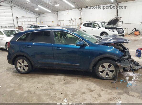 KNDCB3LC2N5512223 2022 KIA NIRO Blue 360 interior view