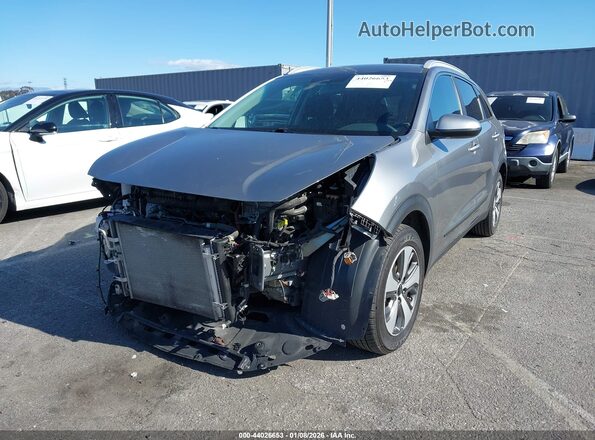 KNDCB3LC5N5511017 2022 KIA NIRO Gray Vista tres cuartos delantera izquierda