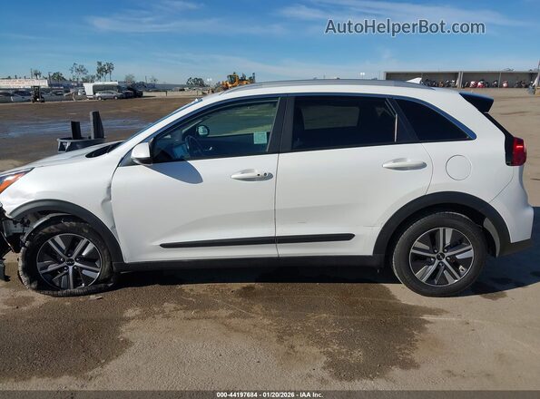 KNDCB3LC5N5527699 2022 KIA NIRO White Widok wnętrza 360 stopni