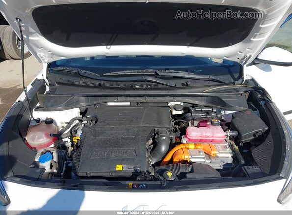 KNDCB3LC5N5527699 2022 KIA NIRO White Widok z tyłu