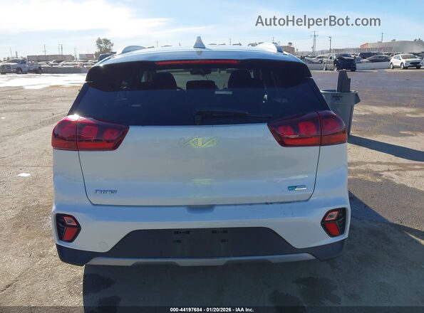 KNDCB3LC5N5527699 2022 KIA NIRO White 