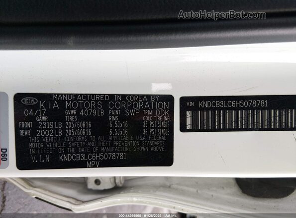 KNDCB3LC6H5078781 2017 KIA NIRO White 