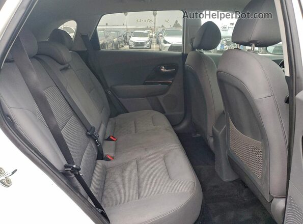 KNDCB3LC6L5380399 2020 KIA NIRO White Rear seats view