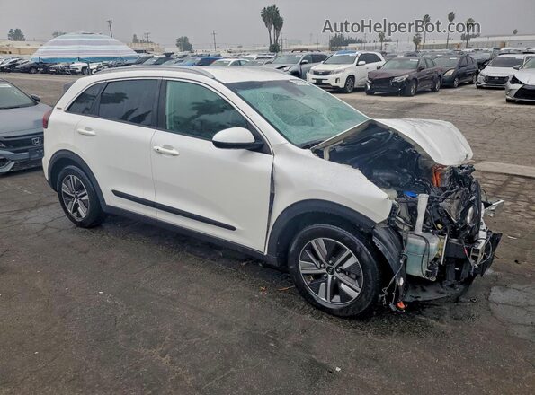 KNDCB3LC6L5380399 2020 KIA NIRO White Front right