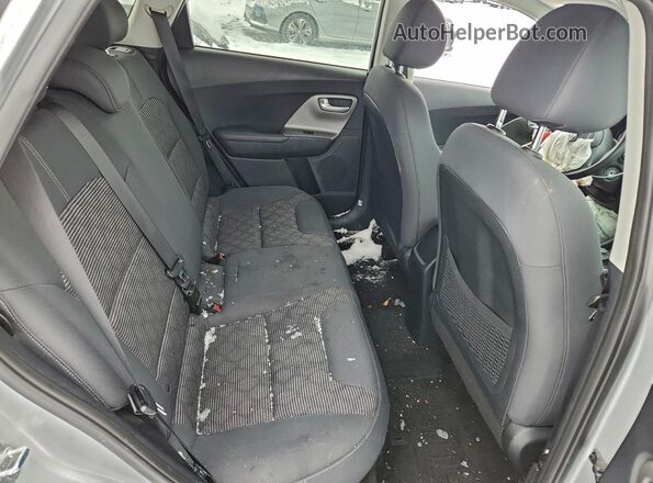 KNDCB3LC7M5480724 2021 KIA NIRO Silver Widok wnętrza z tyłu