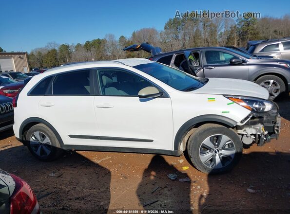 KNDCB3LCXM5471564 2021 KIA NIRO Белый Вид задней части салона
