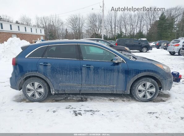 KNDCC3LC2H5053969 2017 KIA NIRO Blue Widok wnętrza z tyłu