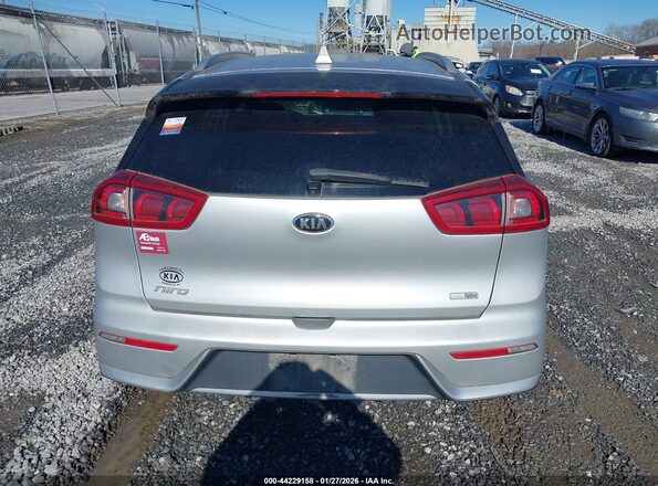 KNDCC3LC4H5043217 2017 KIA NIRO Silver 
