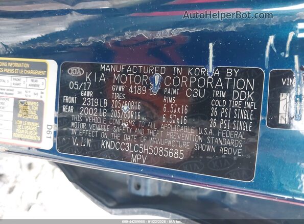 KNDCC3LC5H5085685 2017 KIA NIRO Blue Widok komory silnika