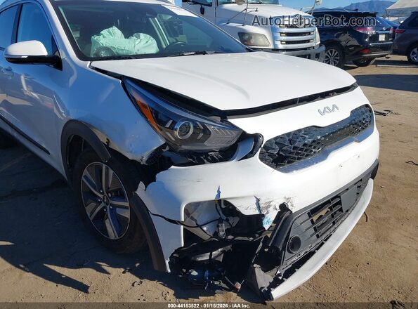 KNDCC3LD8N5516962 2022 KIA NIRO PLUG-IN HYBRID Белый Вид спереди