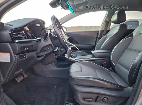 KNDCC3LG7N5116692 2022 KIA NIRO Gray Vista interior delantera