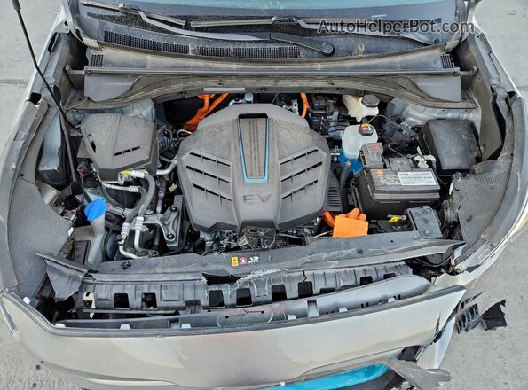 KNDCC3LG7N5116692 2022 KIA NIRO Gray Vista del compartimento del motor