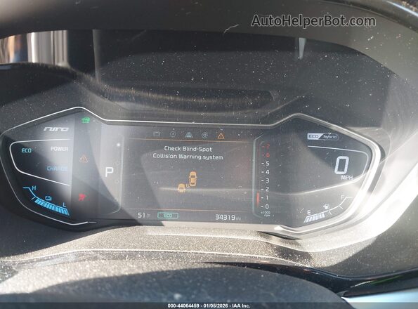 KNDCE3LC1N5529974 2022 KIA NIRO White Вид задніх сидінь