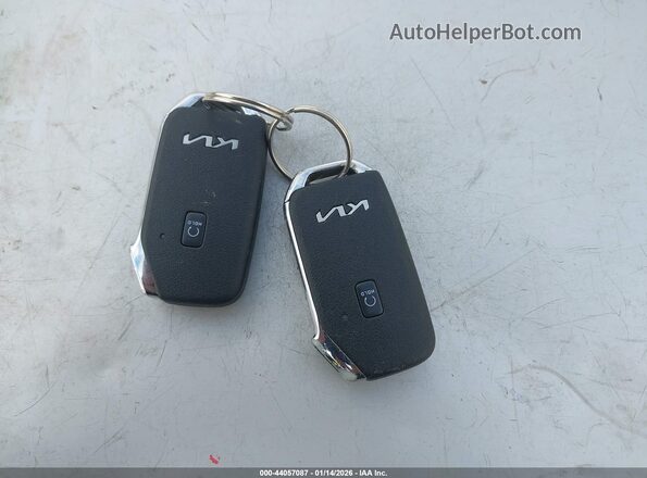 KNDCE3LC2N5529370 2022 KIA NIRO White Вид панелі приладів