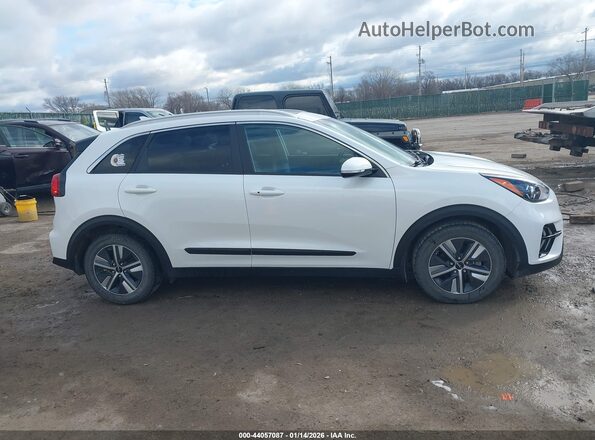 KNDCE3LC2N5529370 2022 KIA NIRO White Вид задньої частини салону