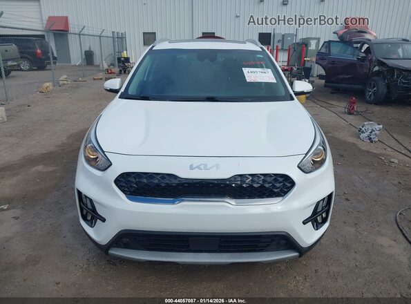 KNDCE3LC2N5529370 2022 KIA NIRO White Вид щитка приладів