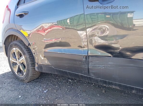 KNDCP3LE4P5111097 2023 KIA NIRO Gray 