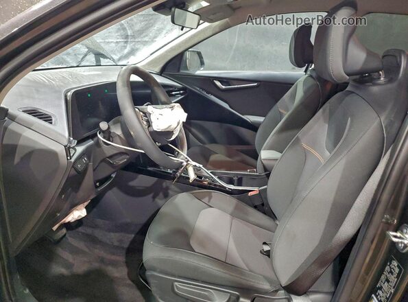 KNDCP3LE5T5319399 2026 KIA NIRO Gray Front interior view