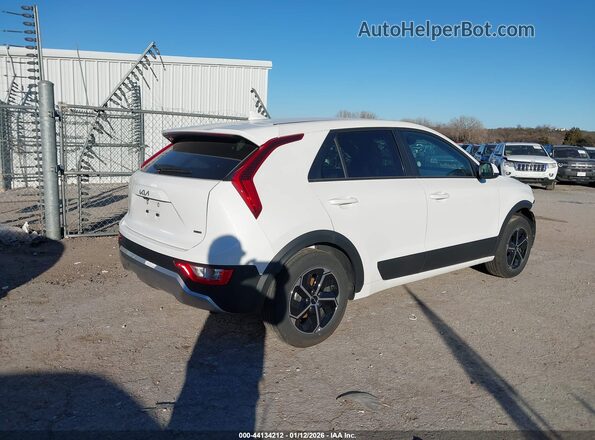 KNDCP3LE8S5304619 2025 KIA NIRO White Rear right