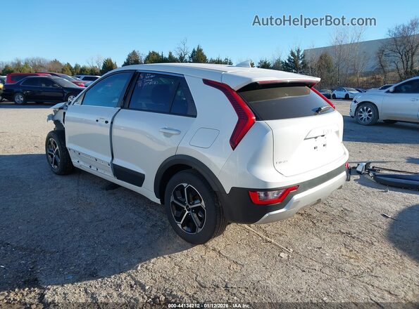 KNDCP3LE8S5304619 2025 KIA NIRO White Rear left