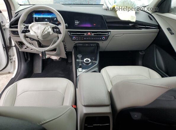 KNDCR3L13P5038067 2023 KIA NIRO White 