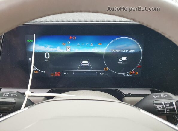 KNDCR3L13P5038067 2023 KIA NIRO White 