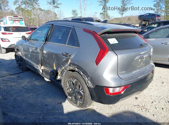 KNDCR3L19R5078253 2024 KIA NIRO EV Silver 