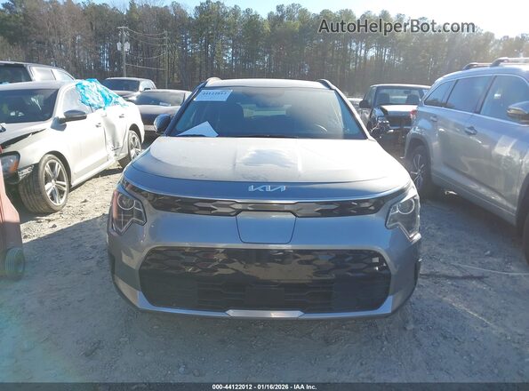 KNDCR3L19R5078253 2024 KIA NIRO EV Silver 
