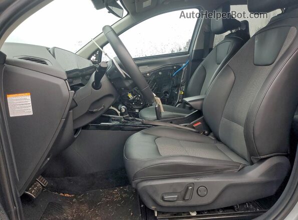 KNDCR3LE5P5037635 2023 KIA NIRO Silver 