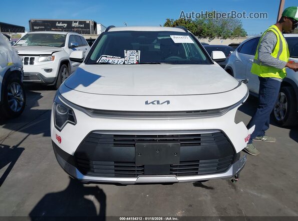 KNDCS3LF8S5235888 2025 KIA NIRO PLUG-IN HYBRID White Вид щитка приладів