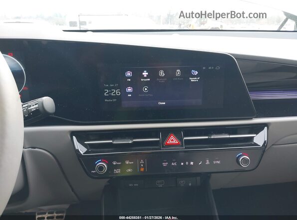 KNDCT3L18P5021170 2023 KIA NIRO EV Gray 