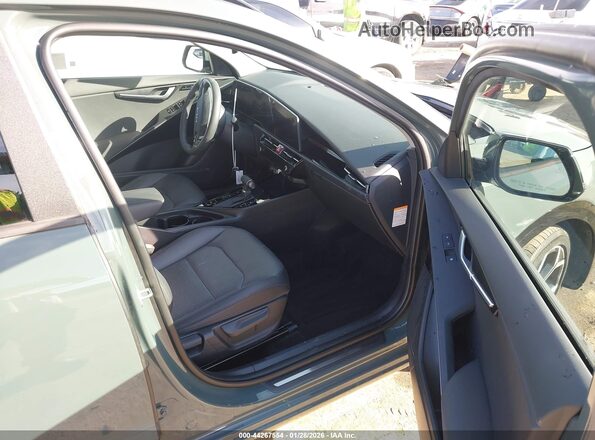 KNDCT3LE9S5217520 2025 KIA NIRO Green Սալոնի դիմացի տեսք