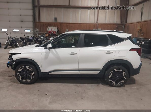 KNDETCA70R7558199 2024 KIA SELTOS White 