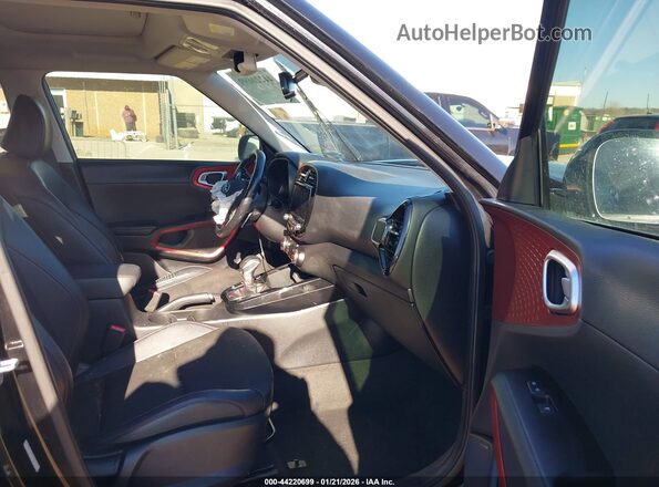 KNDJ53AF1L7044904 2020 KIA SOUL Black Widok wnętrza z przodu