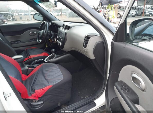 KNDJN2A29H7462898 2017 KIA SOUL White 