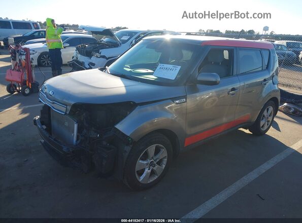 KNDJN2A2XJ7589598 2018 KIA SOUL Gray 