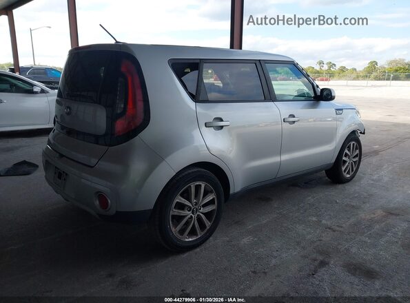 KNDJP3A5XK7634017 2019 KIA SOUL Silver Trasero derecho