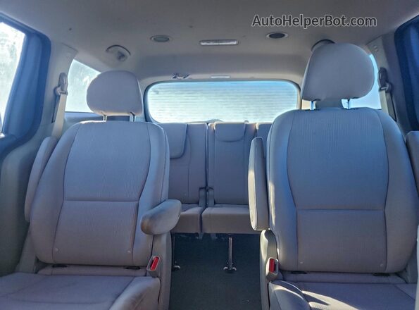 KNDMA5C14K6511176 2019 KIA SEDONA Silver Vista de los asientos traseros