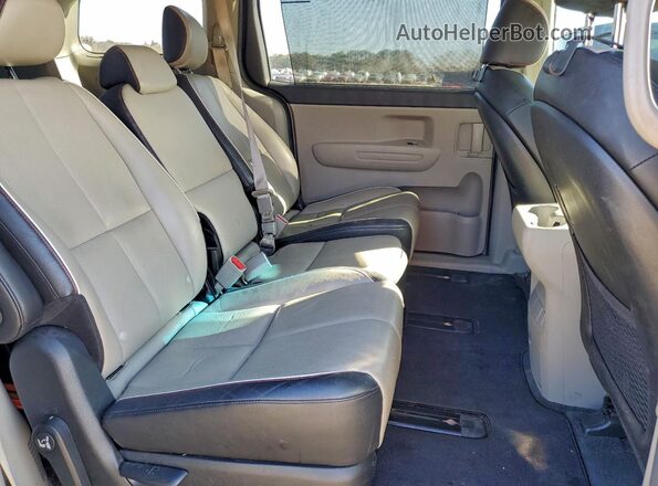 KNDMB5C11K6533746 2019 KIA SEDONA Blue Սալոնի հետևի տեսք