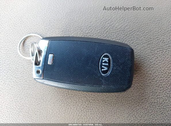 KNDMB5C11K6534220 2019 KIA SEDONA Black Widok deski rozdzielczej
